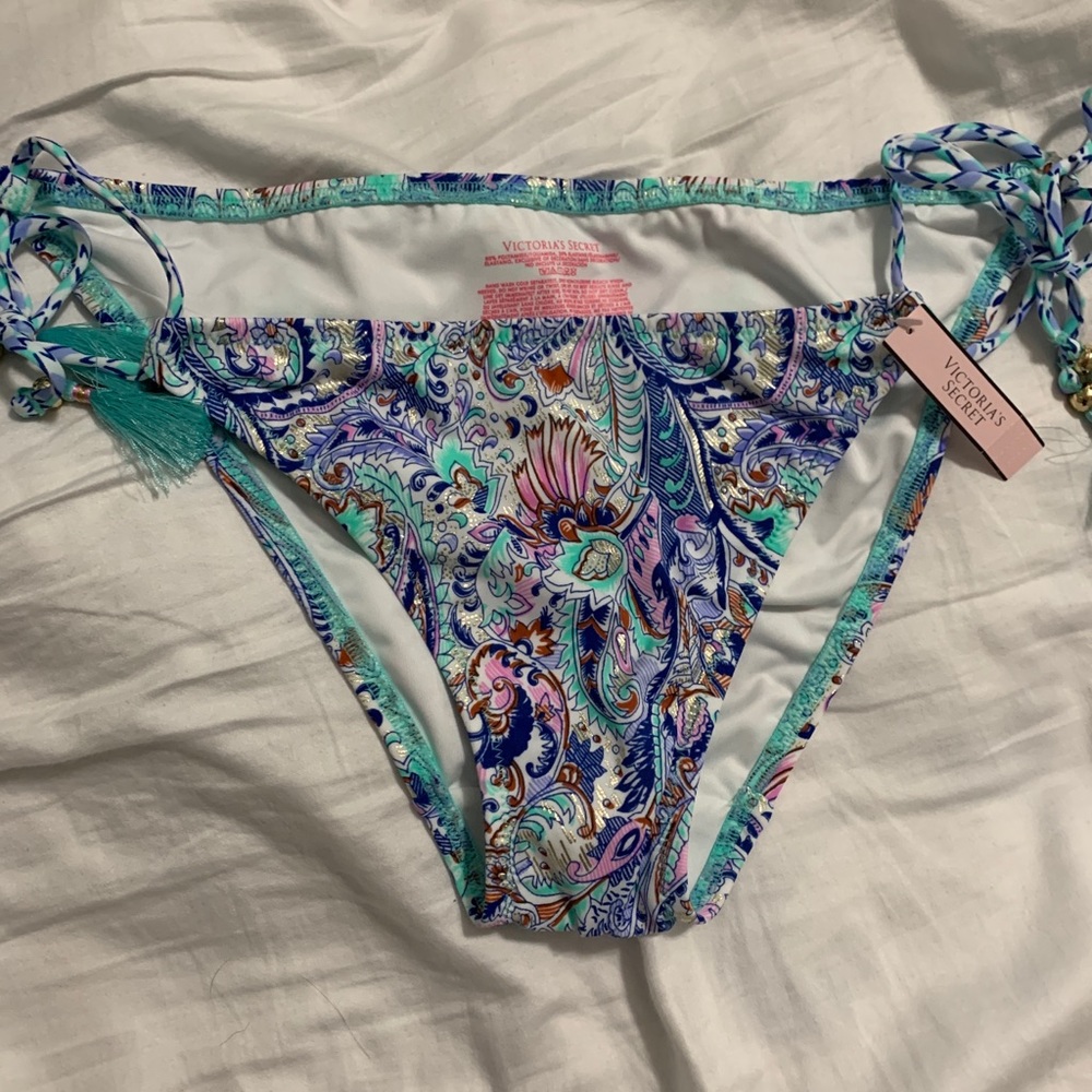 VS Bikini Bottom